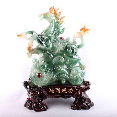 仿玉树脂马到成功摆件 家居装饰的祥瑞之选